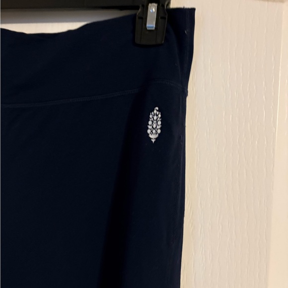 FP Movement by Free People Dark Blue Wide-Leg Pants Medium Casual Gorpcore Basic - Picture 3 of 7